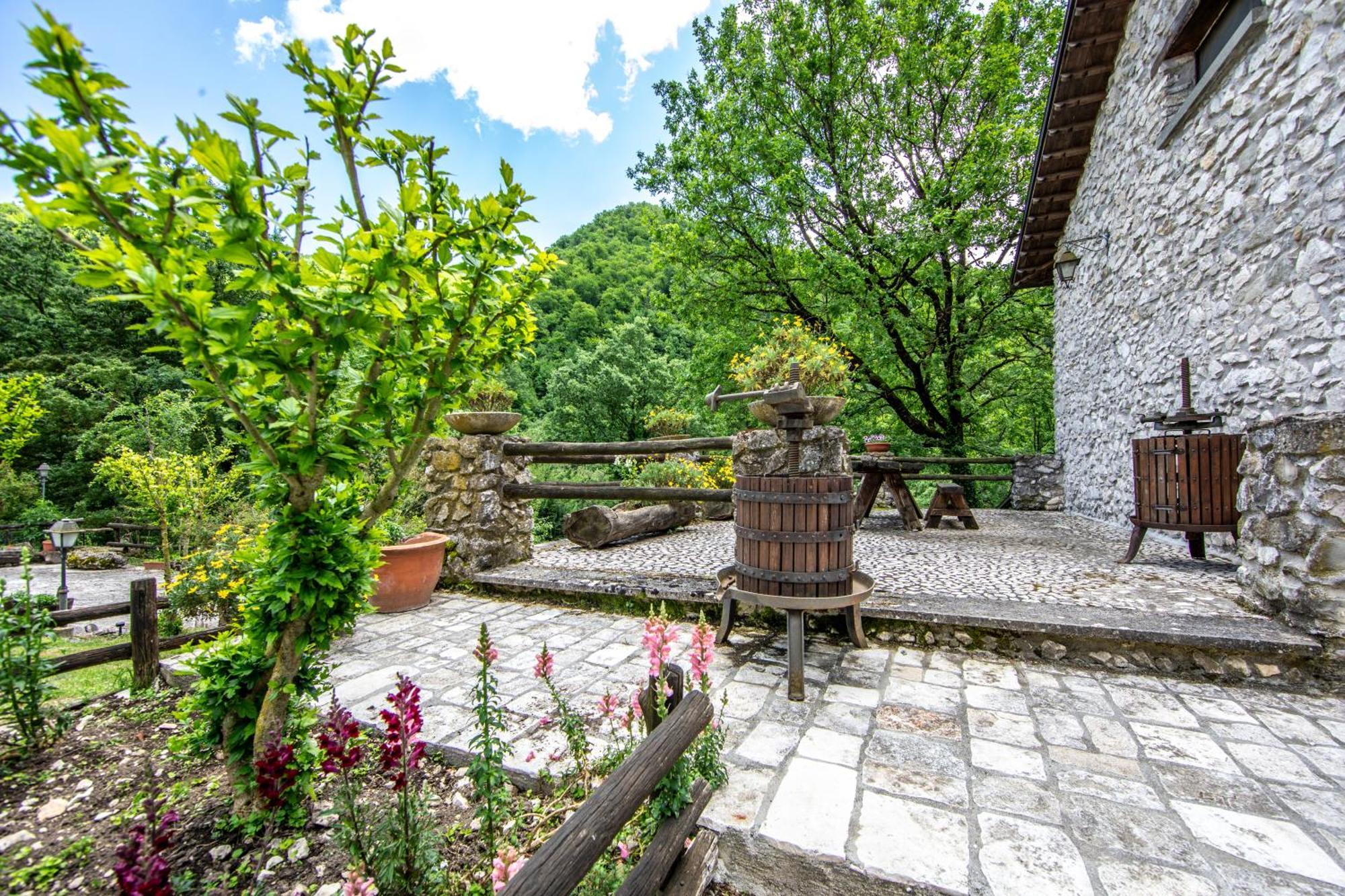 Agriturismo La Ferrera Varco Sabino Dış mekan fotoğraf