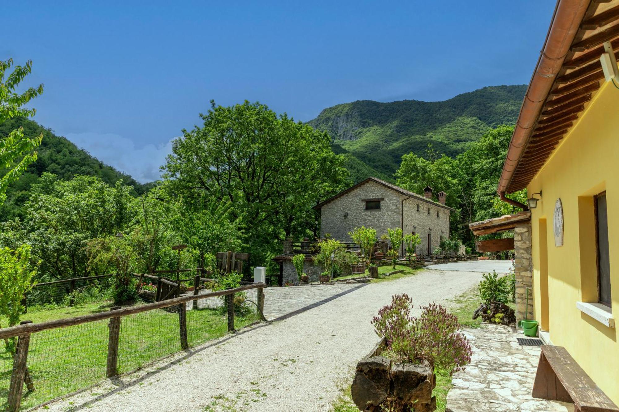 Agriturismo La Ferrera Varco Sabino Dış mekan fotoğraf